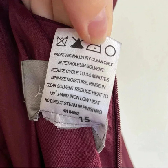 Amsale Off the Shoulder Burgundy Formal Gown Bridesmaid Dress Maroon Ribbing 10 - Picture 10 of 12